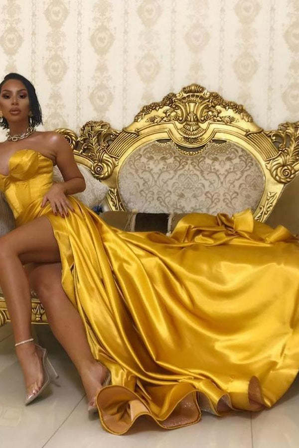 Elegant Sweetheart Golden Prom Dress with High Split and Flowing Train