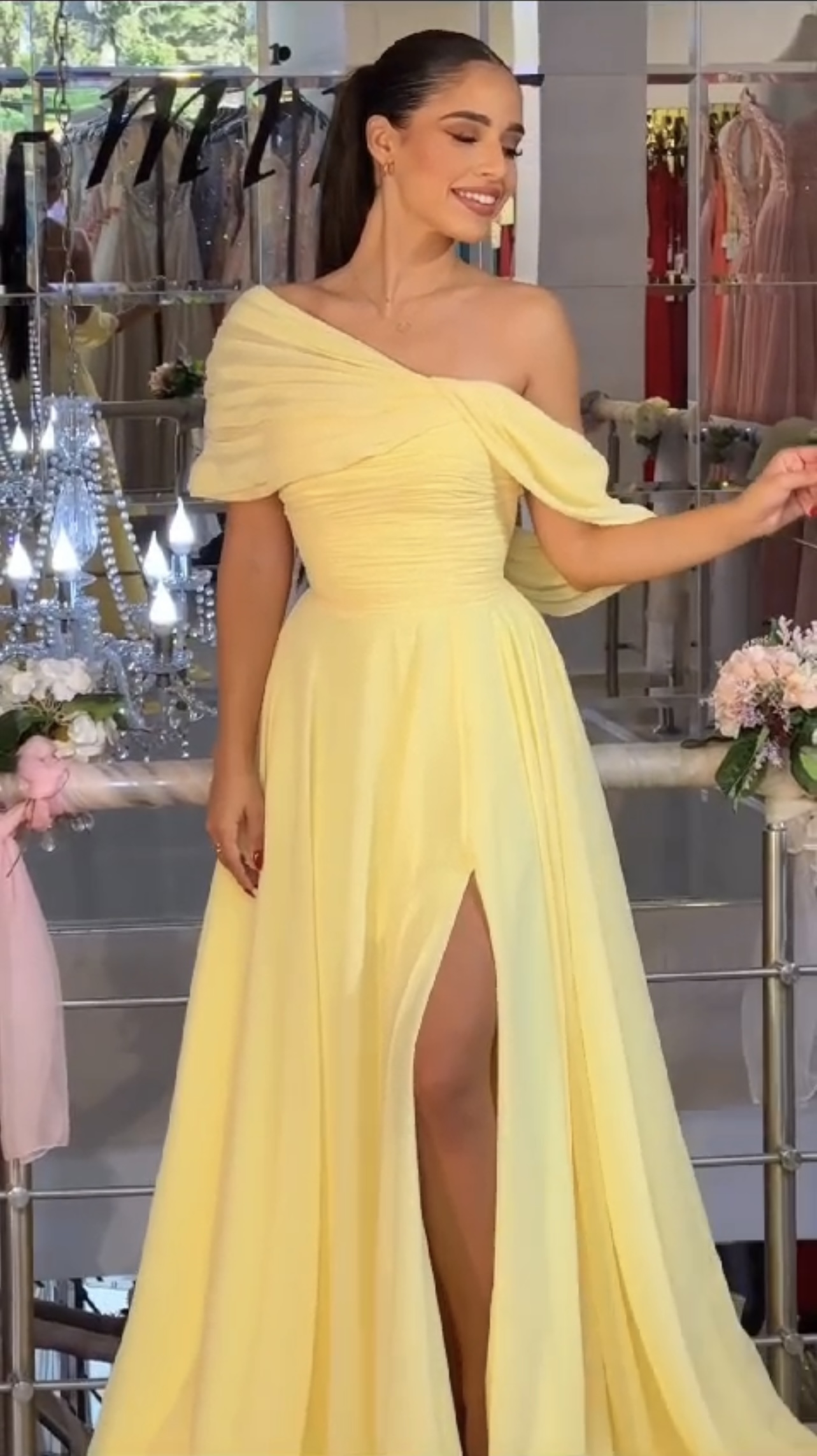 Vintage A-Line Yellow Chiffon Prom Dress with Built-In Bra Vintage A-Line Yellow Chiffon Prom Dress with Built-In Bra