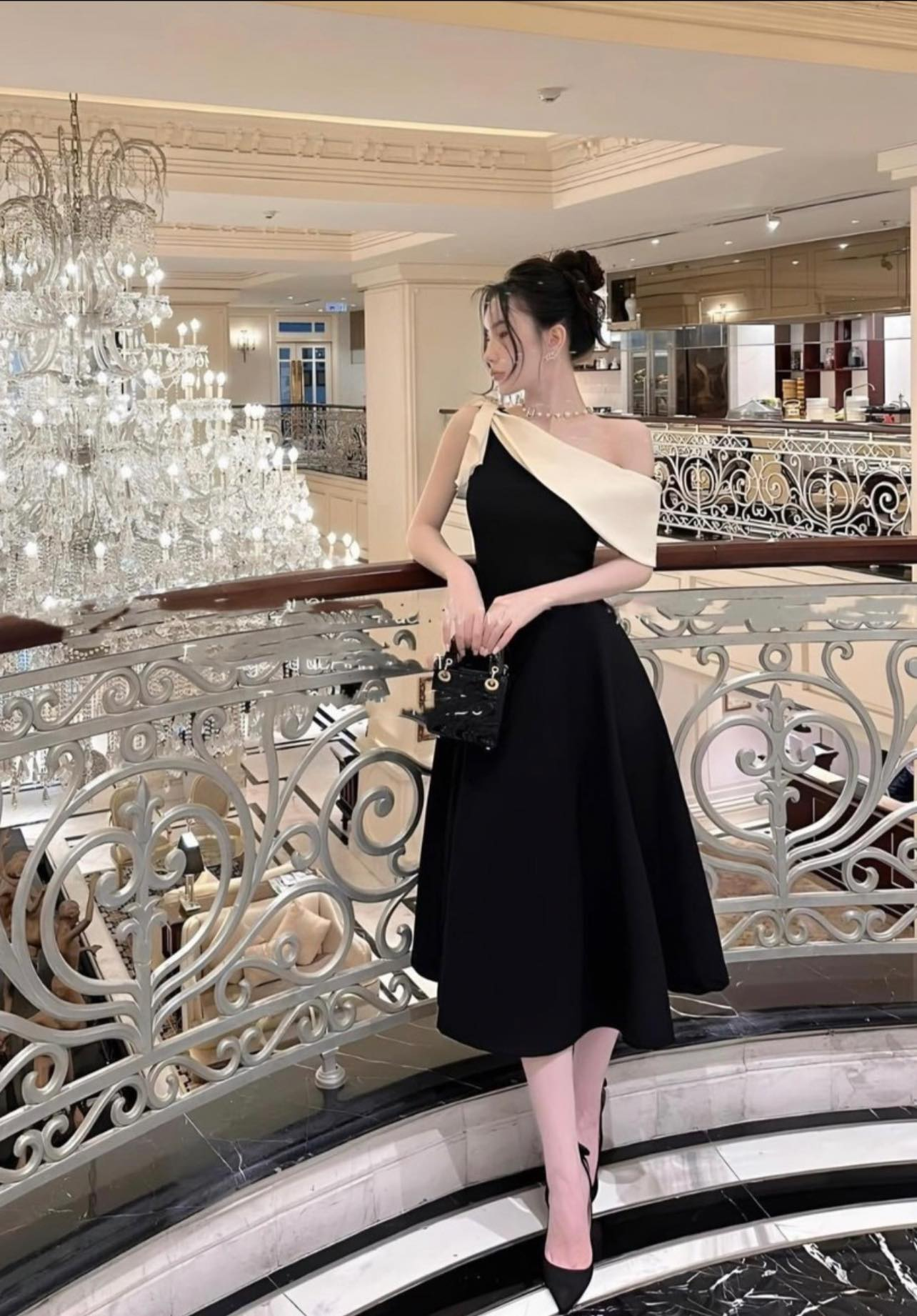 Satin A-Line Evening Dress Sleeveless Back Zipper Built-In Bra