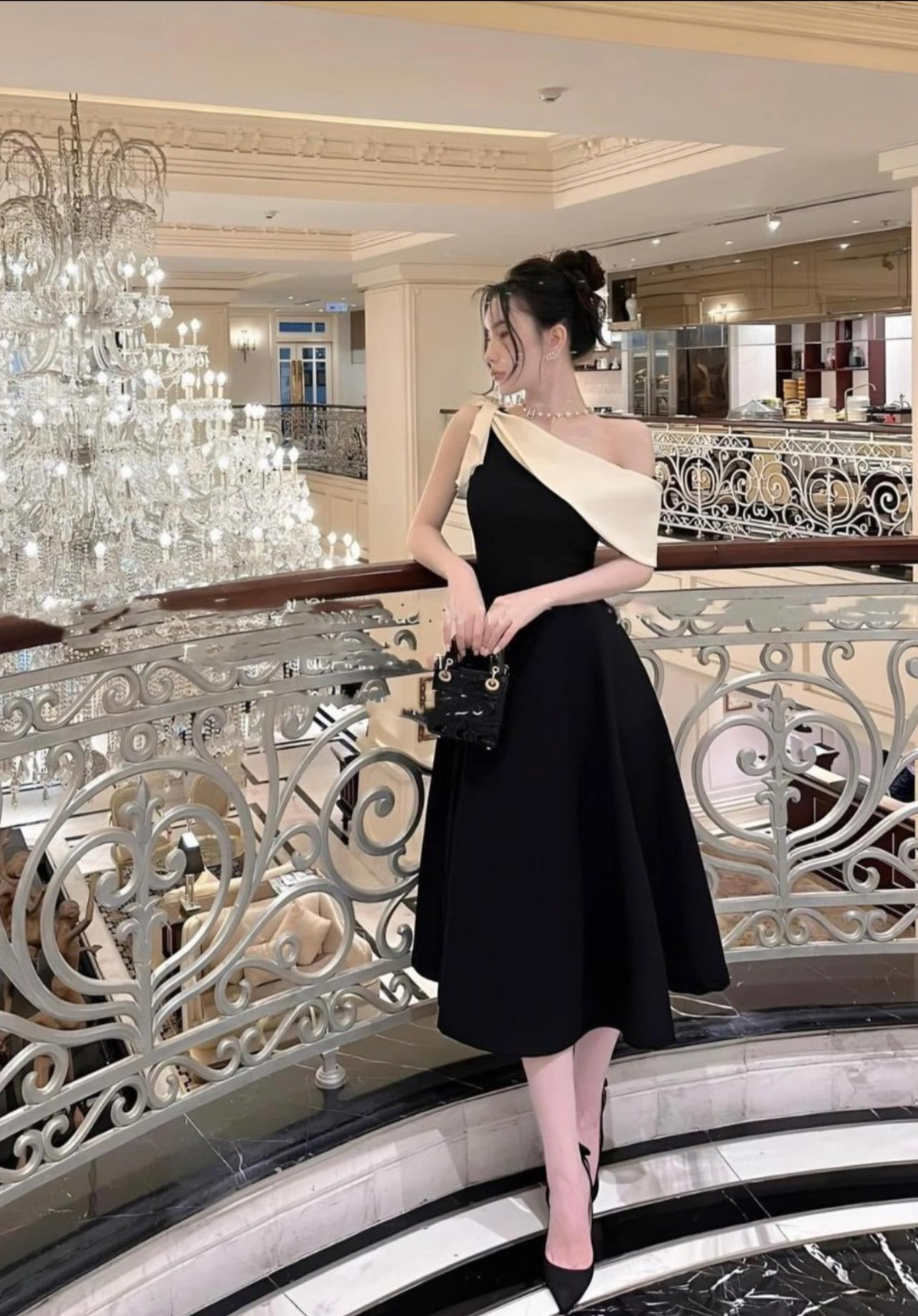 Satin A-Line Evening Dress Sleeveless Back Zipper Built-In Bra