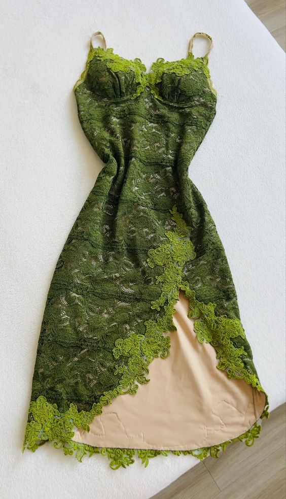 Gorgeous Vintage Green Lace Prom Dresses