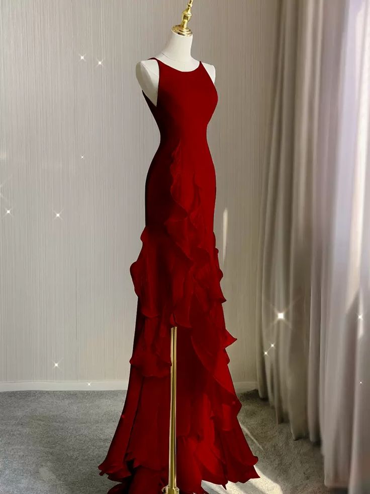 Mermaid Beach Wedding Dress With Ruffles Spaghetti Straps Backless Prom Gown