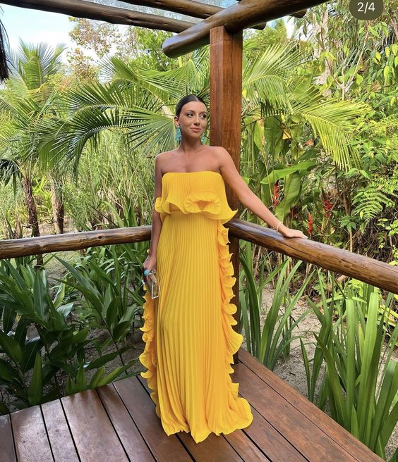 Elegant Yellow Pleated Prom Dresses Long Evening Gowns Formal Party Wear Elegant Yellow Pleated Prom Dresses Long Evening Gowns Formal Party Wear