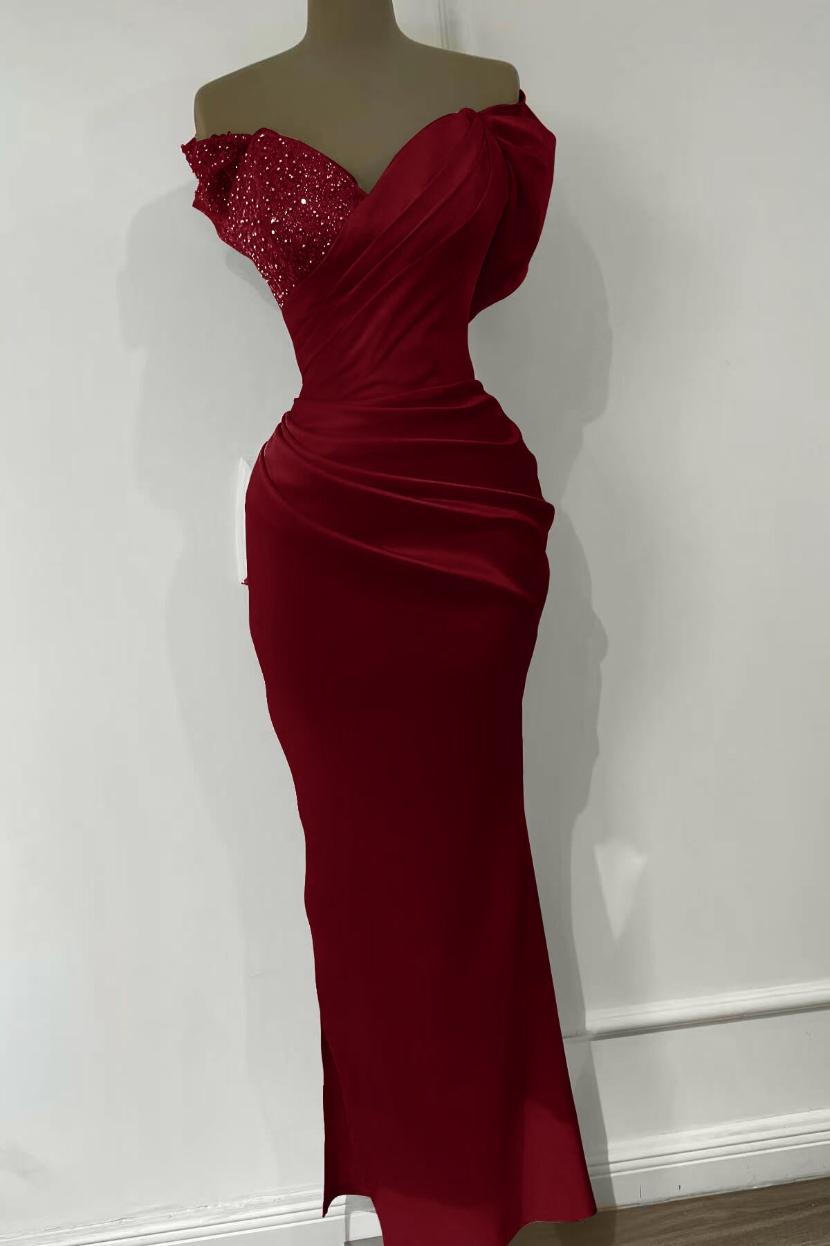 Stunning Orange Sweetheart Off-Shoulder Mermaid Sequin Evening Gown for Special Occasions
