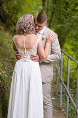 Elegant A-Line Chiffon Wedding Dress Appliques Lace Floor Length Gown