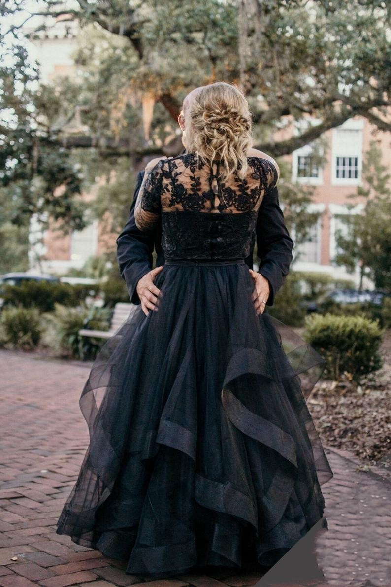 Long Mermaid Off-the-Shoulder Lace Wedding Dress - Elegant Bridal Gown