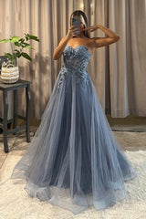 Elegant Sweetheart A-Line Tulle Prom Gown with Delicate Beaded Appliques