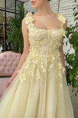 Daffodil Strapless Mermaid Evening Dress with Floral Appliques and Elegant Design