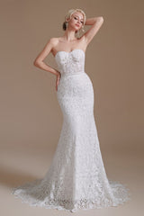 Elegant Mermaid Lace Wedding Dress with Detachable Sleeves Sweetheart Neckline
