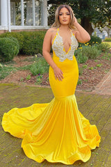 Elegant Yellow Halter V-Neck Mermaid Prom Dress with Appliqué Detailing