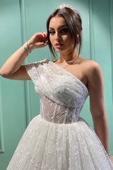 Elegant One Shoulder Tulle Wedding Dress | Sleeveless Princess Bridal Gown