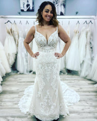 Elegant Mermaid Wedding Dress: Sweetheart, Spaghetti Straps, Lace Appliques