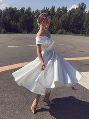 Elegant Sweetheart Backless Princess Wedding Dress with Applique Lace and Tulle