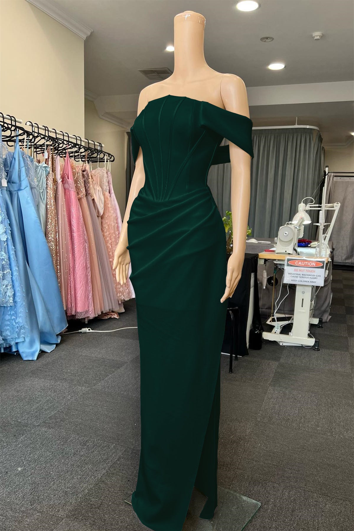 Elegant White Off-the-Shoulder Pleated Mermaid Prom Dress with Slit