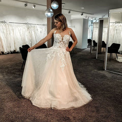 Elegant A-Line Backless Wedding Dress with Tulle Lace Floor Length Gown