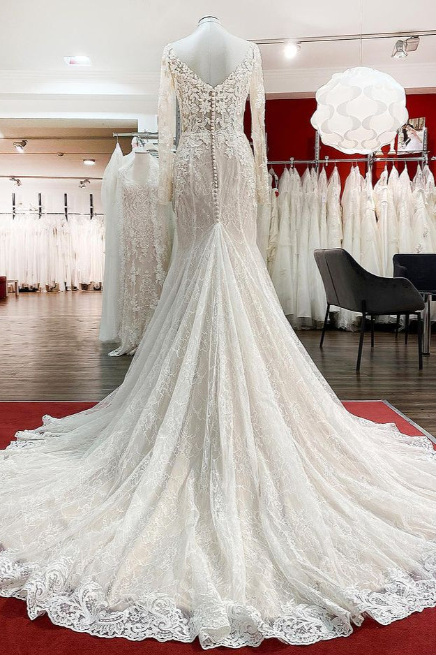 Sweetheart Princess Wedding Dress with Long Sleeves and Lace Appliques