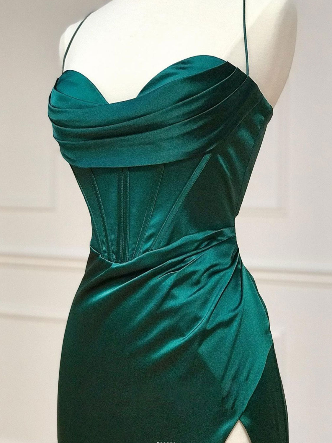 Stunning Green Sweetheart Neck Satin Long Prom Dress For Women