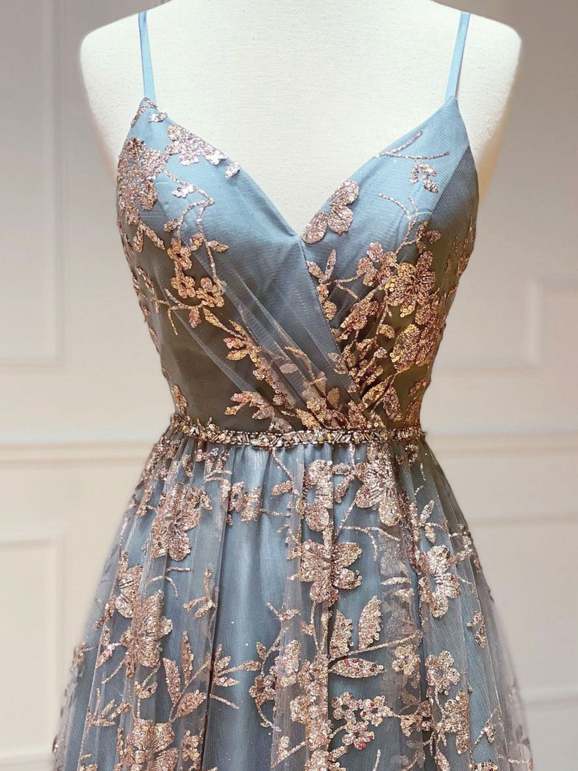 Sequin A-Line V Neck Tulle Long Prom Dress Backless Evening Gown