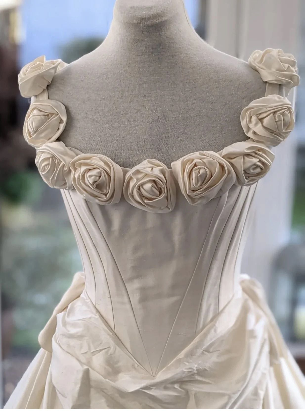 Ball Gown Vintage Style Rose Flowers Silk Wedding Dress - DollyGown
