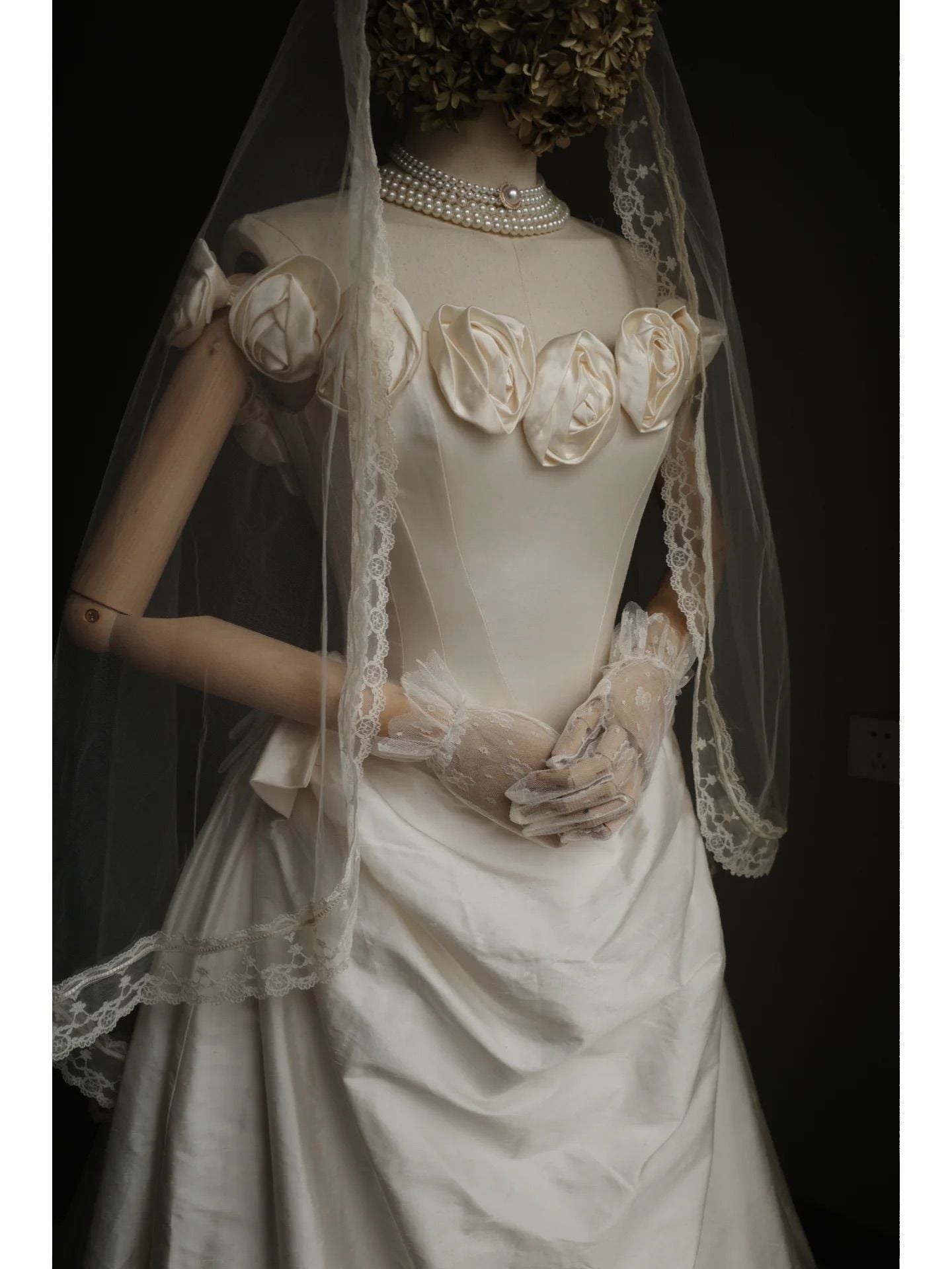 Ball Gown Vintage Style Rose Flowers Silk Wedding Dress - DollyGown