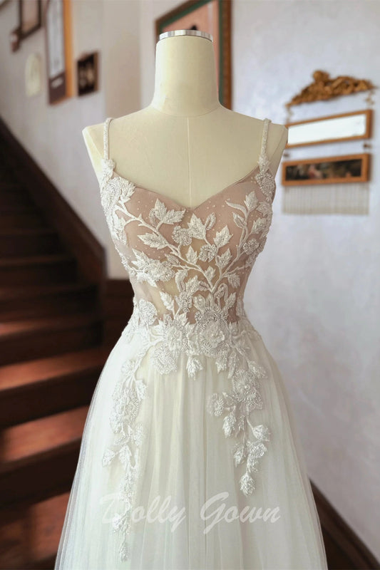 Casual A-line Tulle Lace Top Spaghetti Strap Beach Wedding Dress - DollyGown