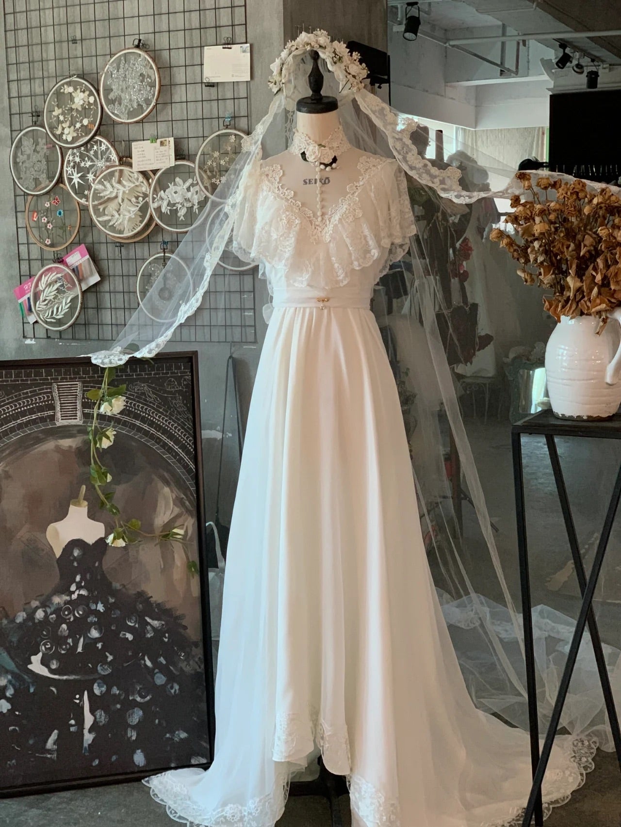 Chiffon Lace Vintage Wedding Dress with Long Sleeves - DollyGown
