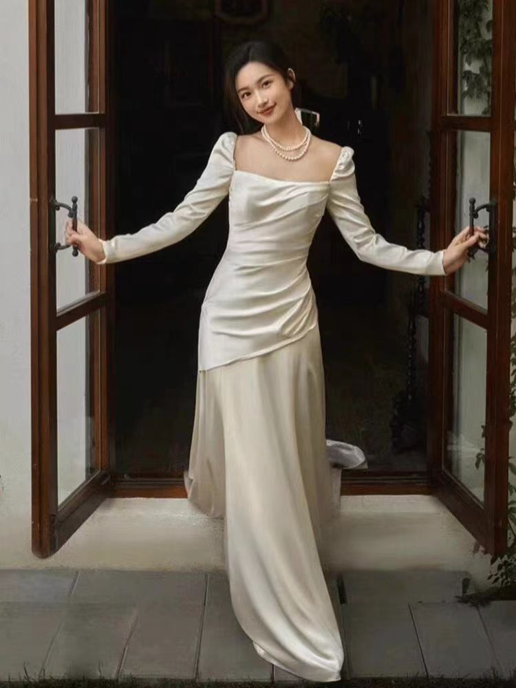 Column Square Neck Long Sleeve Silk Wedding Dress Column Square Neck Long Sleeve Silk Wedding Dress