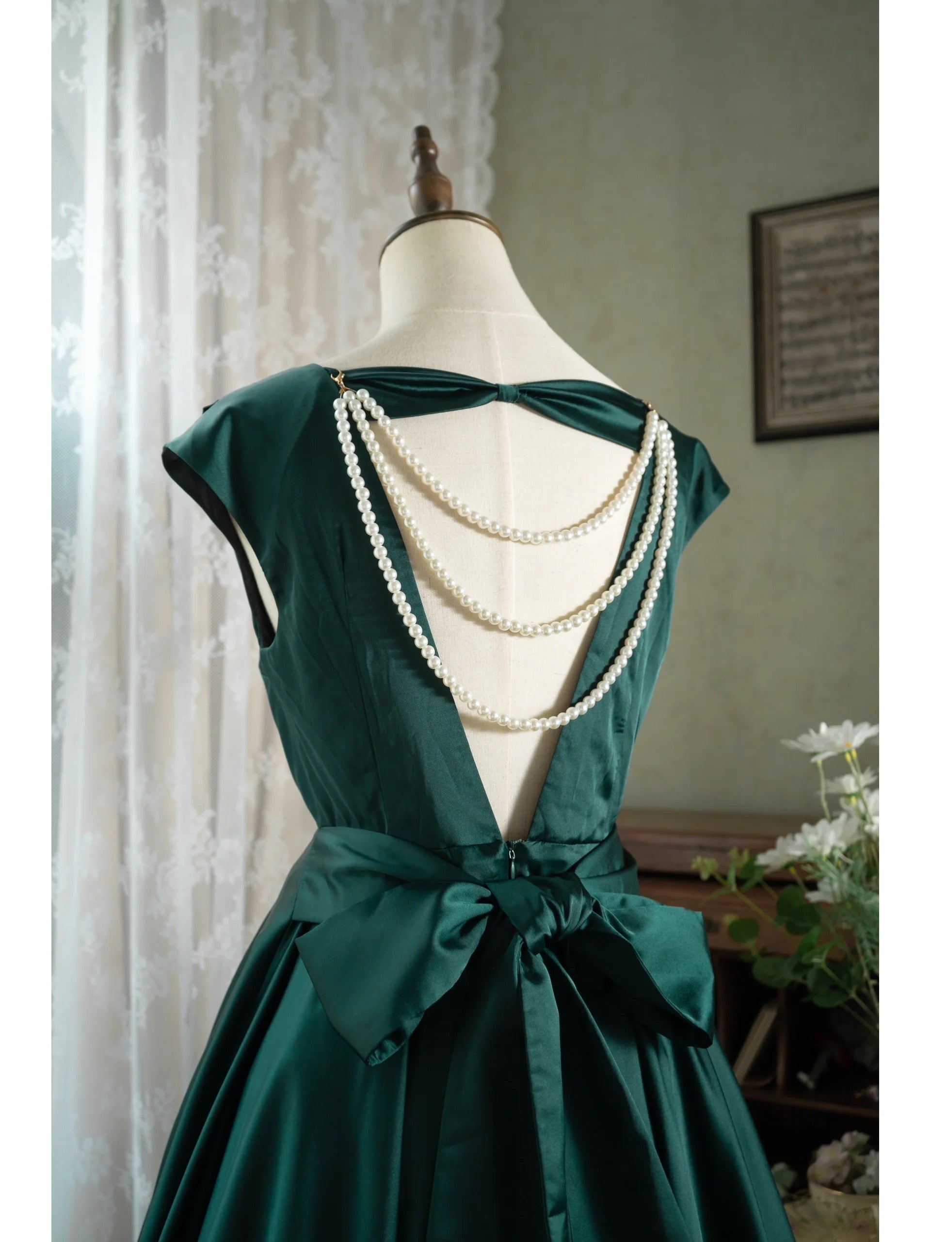 Cowl Neck 50s Open Back Vintage Emerald Green Dress Cowl Neck 50s Open Back Vintage Emerald Green Dress