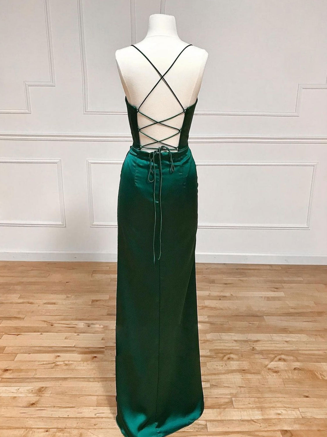 Stunning Green Sweetheart Neck Satin Long Prom Dress For Women