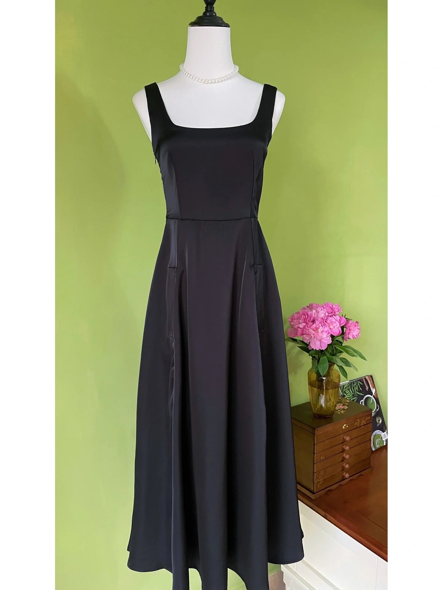 Audrey Hepburn Style Black 50s Vintage Dress with Pockets Audrey Hepburn Style Black 50s Vintage Dress with Pockets