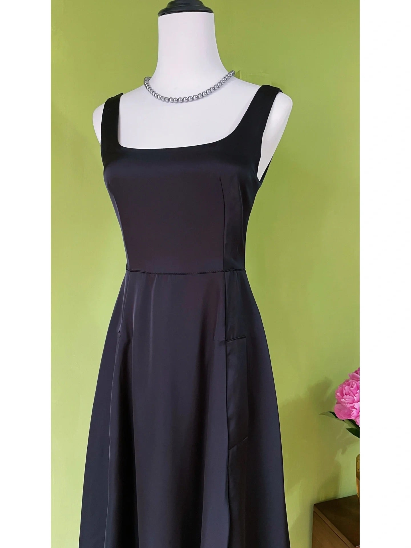 Audrey Hepburn Style Black 50s Vintage Dress with Pockets