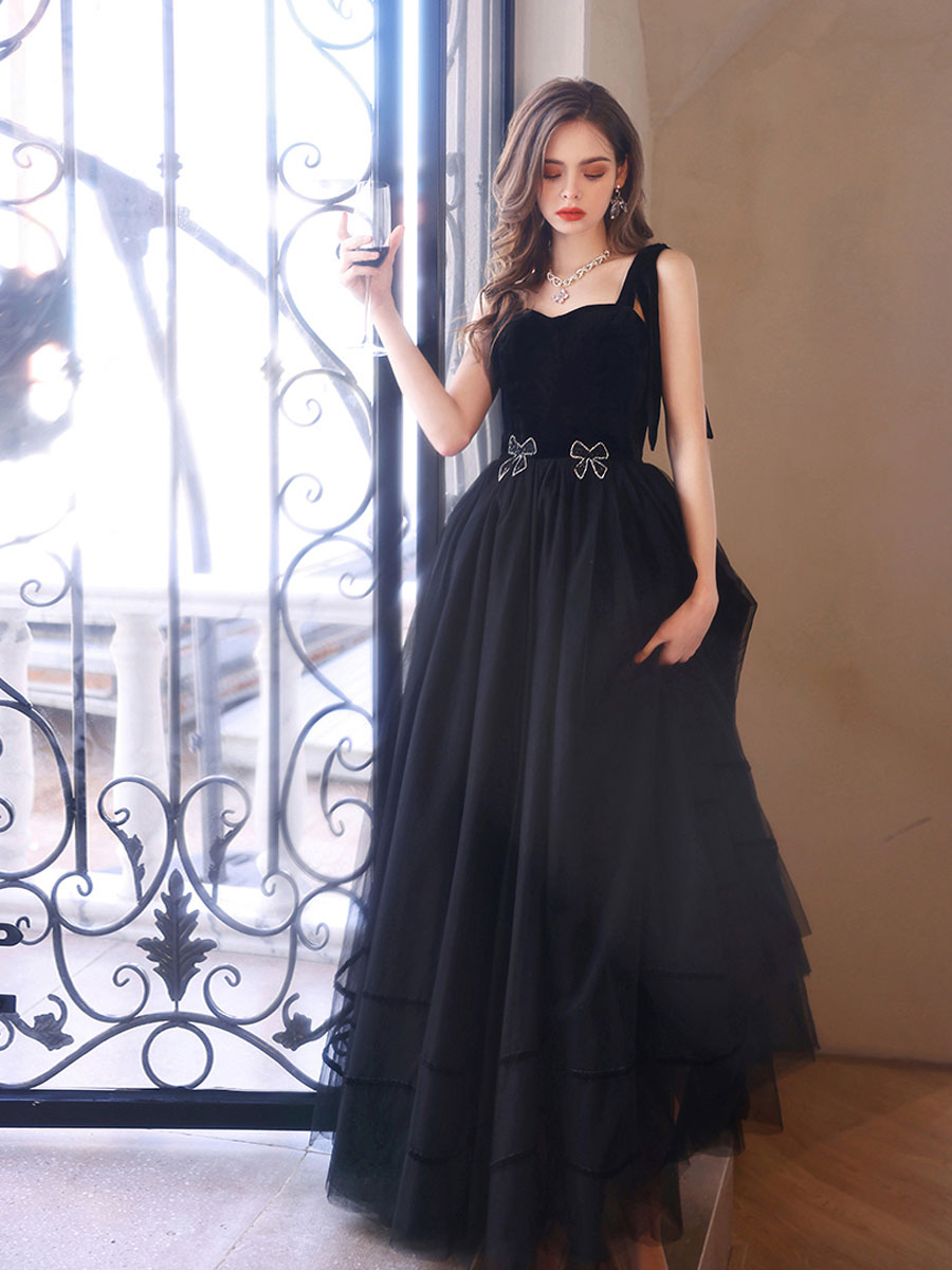 Elegant Black Sweetheart Tulle Floor-Length Prom Dress with Lace-Up Back