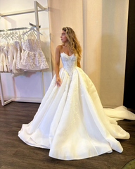 A-Line Wedding Dress Sweetheart Neckline Ivory Lace Bridal Gown