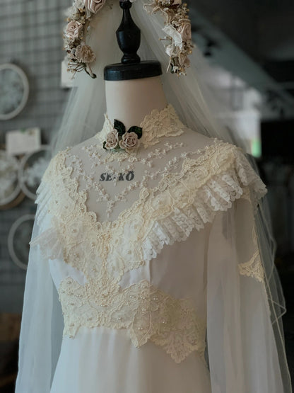 Vintage Chiffon Long Sleeves Wedding Dress - DollyGown