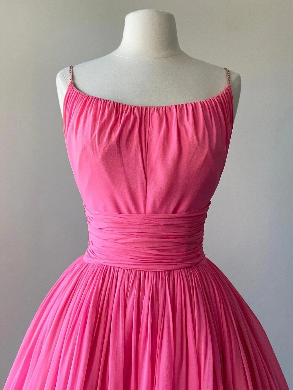 Vintage Hot Pink Spaghetti Straps Short 50s Style Prom Dress Vintage Hot Pink Spaghetti Straps Short 50s Style Prom Dress