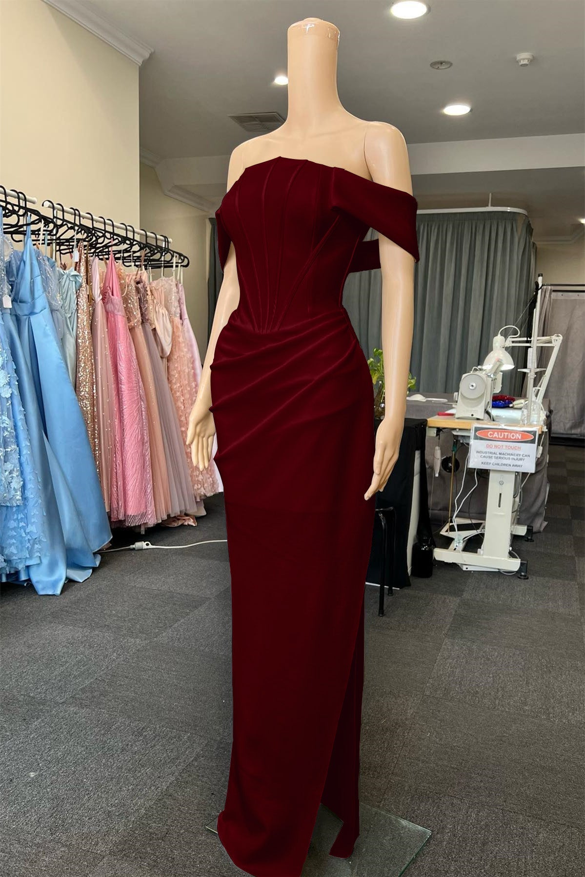 Elegant White Off-the-Shoulder Pleated Mermaid Prom Dress with Slit