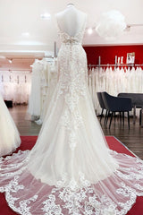 Elegant Sleeveless Backless Lace Tulle Mermaid Wedding Dress for Bridal Elegance