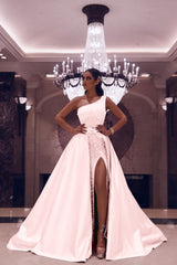 Elegant Silvery One-Shoulder Mermaid Prom Dress with Sequin Embellishments and Slit