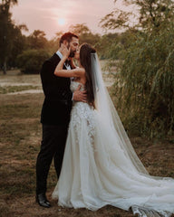 Romantic Backless A-Line Floor-Length Wedding Gown with Sweetheart Lace Bodice
