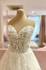 Elegant Lace Open Back Long Mermaid Wedding Dress with Sleeves