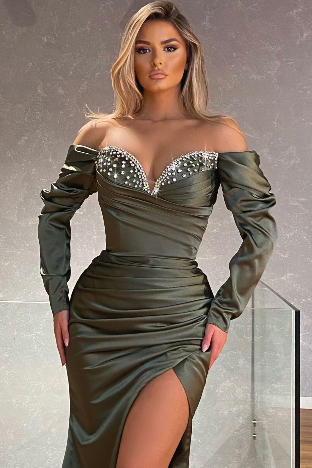 Elegant Sweetheart Long Sleeve Mermaid Prom Dress with Beading and High Split