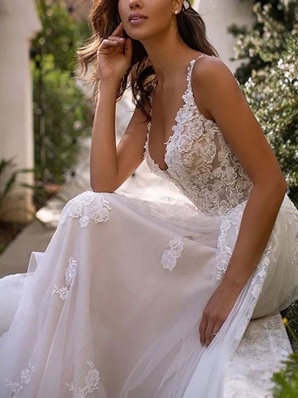 A-Line V-Neck Tulle Lace Wedding Dress with Appliqué Skirt