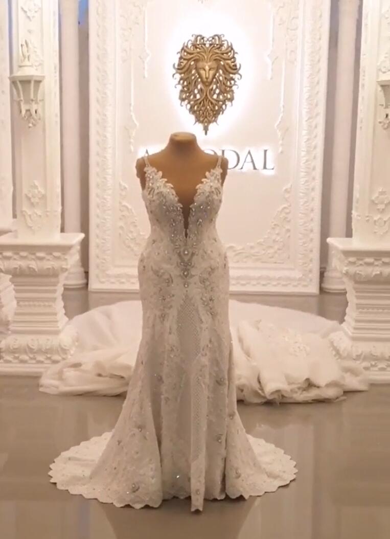 Elegant Spaghetti Strap Sweetheart A-Line Backless Wedding Dress with Lace