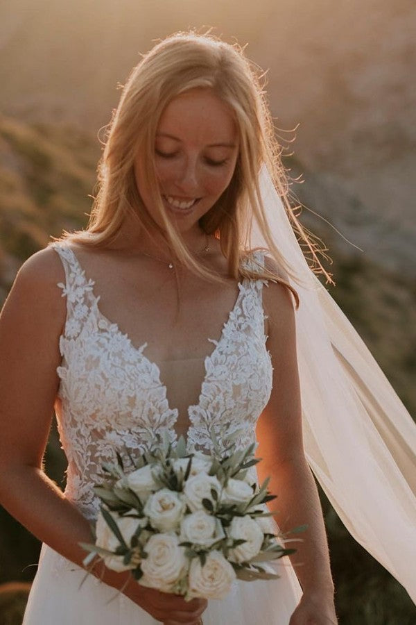 Elegant Boho A-Line V-Neck Lace Tulle Wedding Gown for Modest Brides