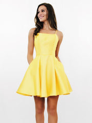 https://img-va.myshopline.com/image/store/1745480669051/backless-short-yellow-prom-backless-yellow-formal-graduation-homecoming-27prom.jpg?w=900&h=1200