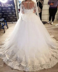 Elegant Long Sleeve A-Line Tulle Wedding Dress Sweetheart Neckline Gown