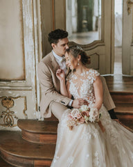 Boho A-Line Tulle Wedding Dress with Lace Appliques for Unforgettable Moments