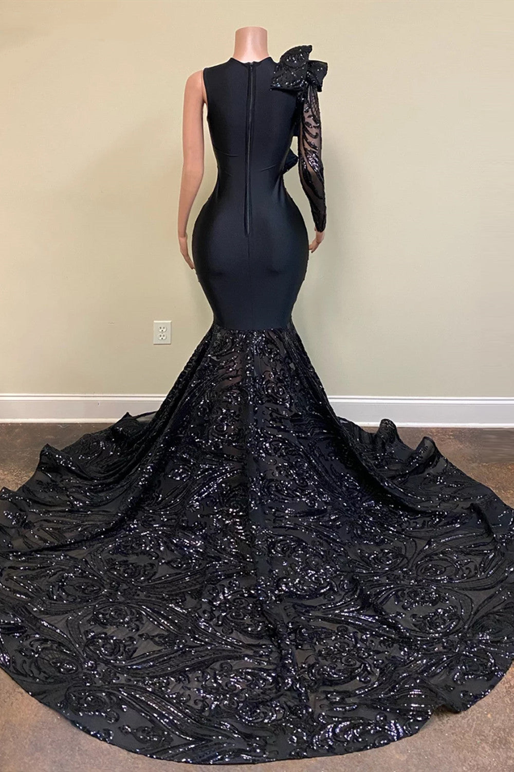 Black Asymmetric One-Shoulder Sequin Mermaid Long Formal Prom Dress