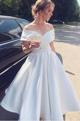 Elegant Sweetheart Backless Princess Wedding Dress with Applique Lace and Tulle