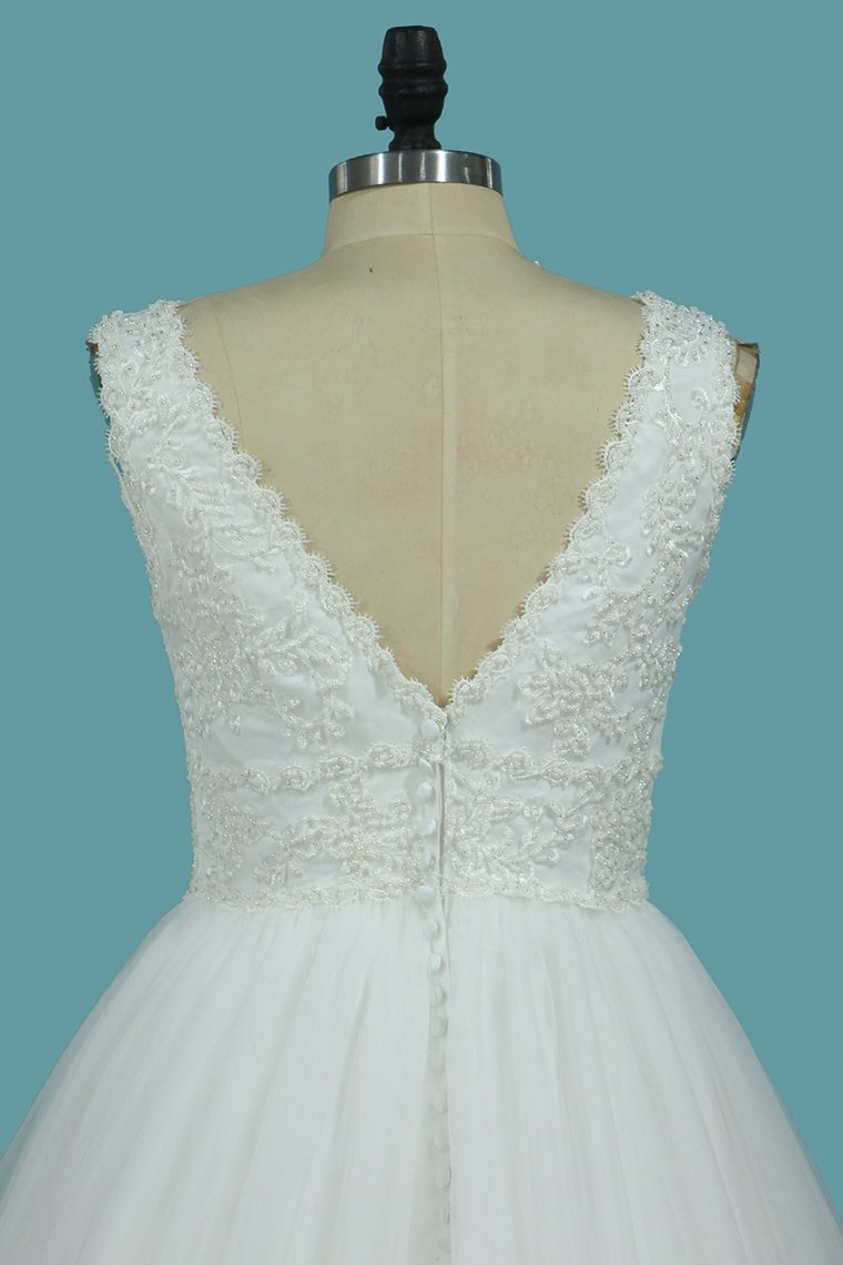 Elegant Deep V-Neck A-Line Backless Wedding Dress with Delicate Lace Appliques